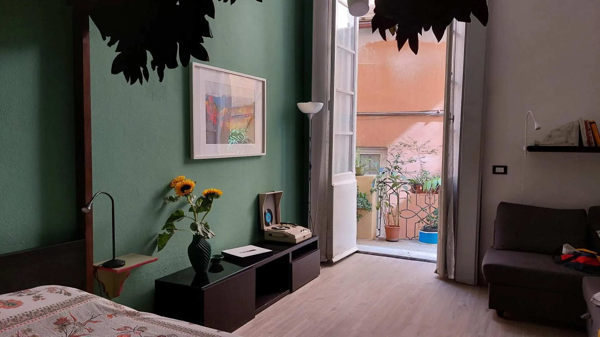 L'Angolo Verde In San Luca Genoa